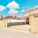 Casa Familiar La Lobita 2 컨트리하우스