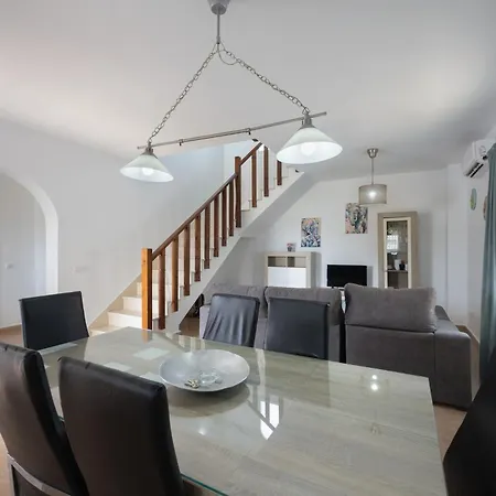 Casa Familiar La Lobita 2 Lantställe