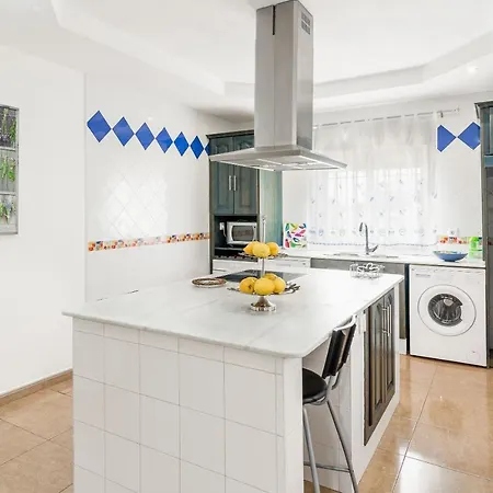 Casa Familiar La Lobita 2 *