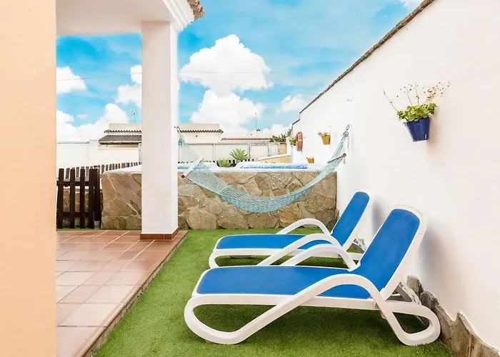 Landhaus Casa Familiar La Lobita 2 *